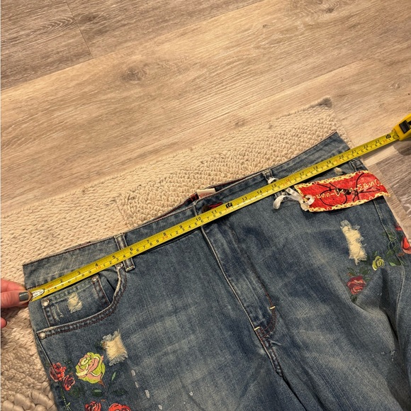 NWT - Jessica Simpson emrboidered Jeans - Picture 10 of 11